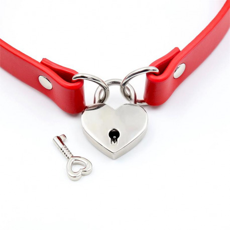 Collar con Candado de Corazón Rojo