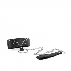 Collar con Correa con Remache en V