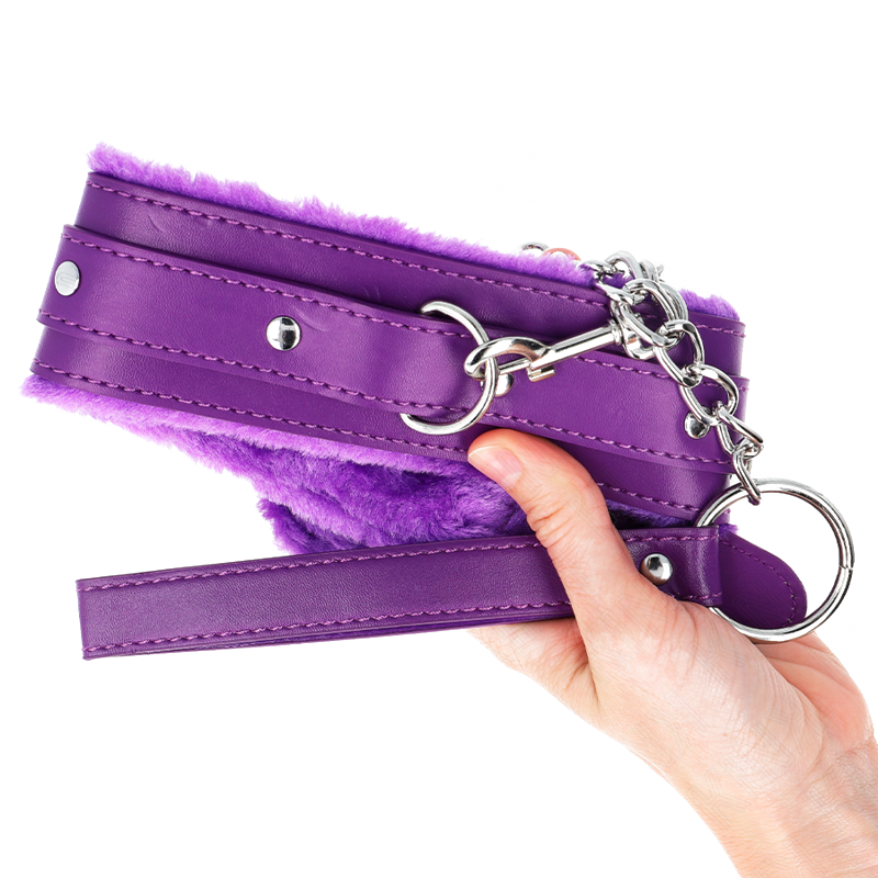 Collar con Correa con Restricciones Morado
