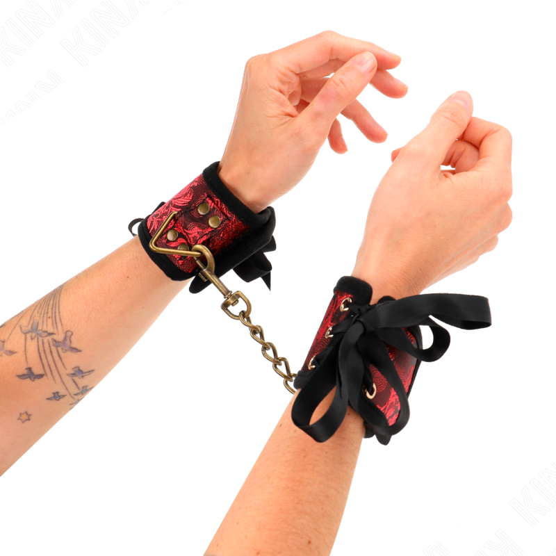 Muñequeras Diseño Escándalo Rojo-Negro con Lazo
