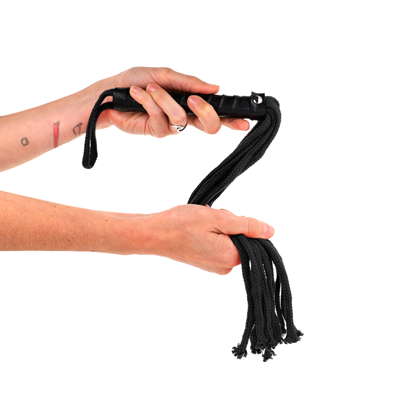 Látigo de Cuerda Negro 56 cm