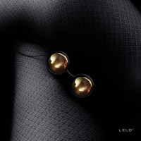 Or de LELO Luna Beads Luxe