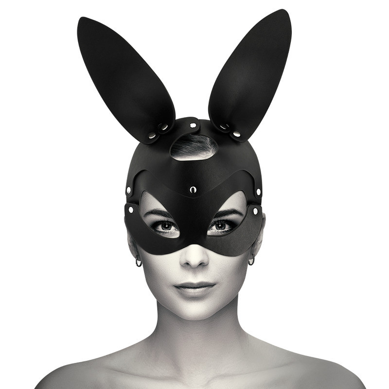 Masque en Cuir Végan avec Oreilles de Lapin
