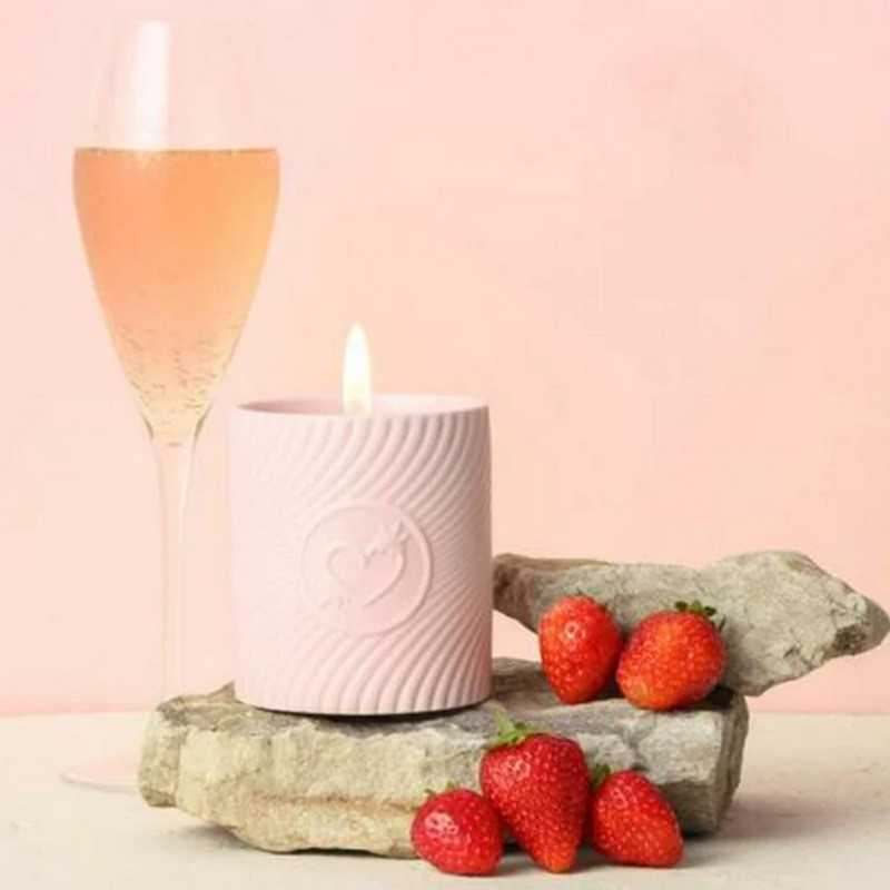 Bougie de Massage Fraises et Champagne 820 ml