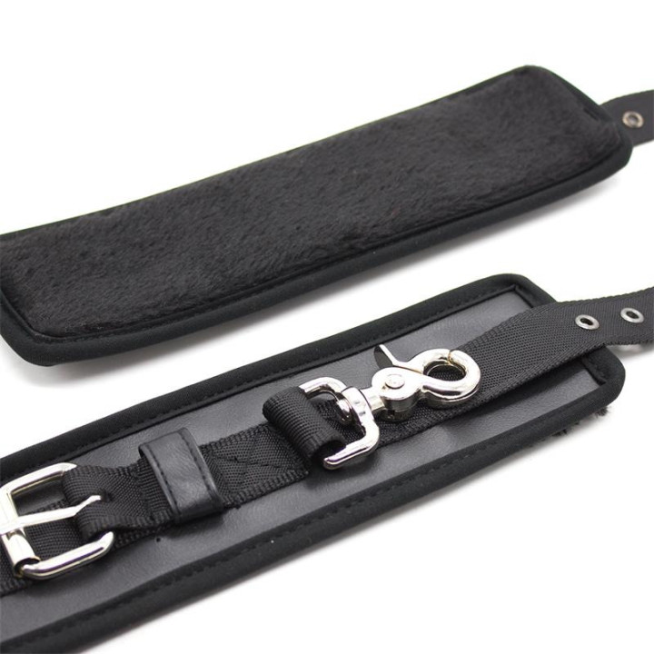 Menottes en Cuir Mousqueton Grand Noir