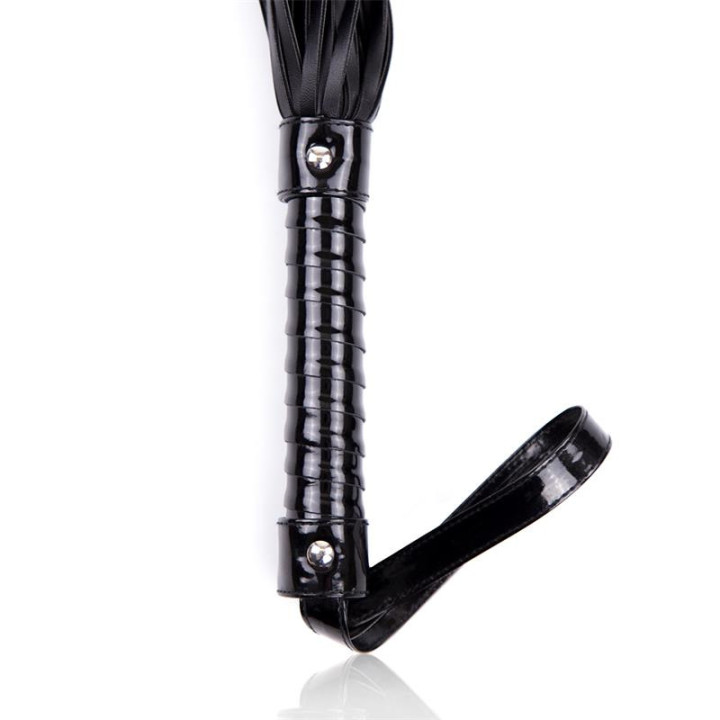 Flogger avec Manche Noir