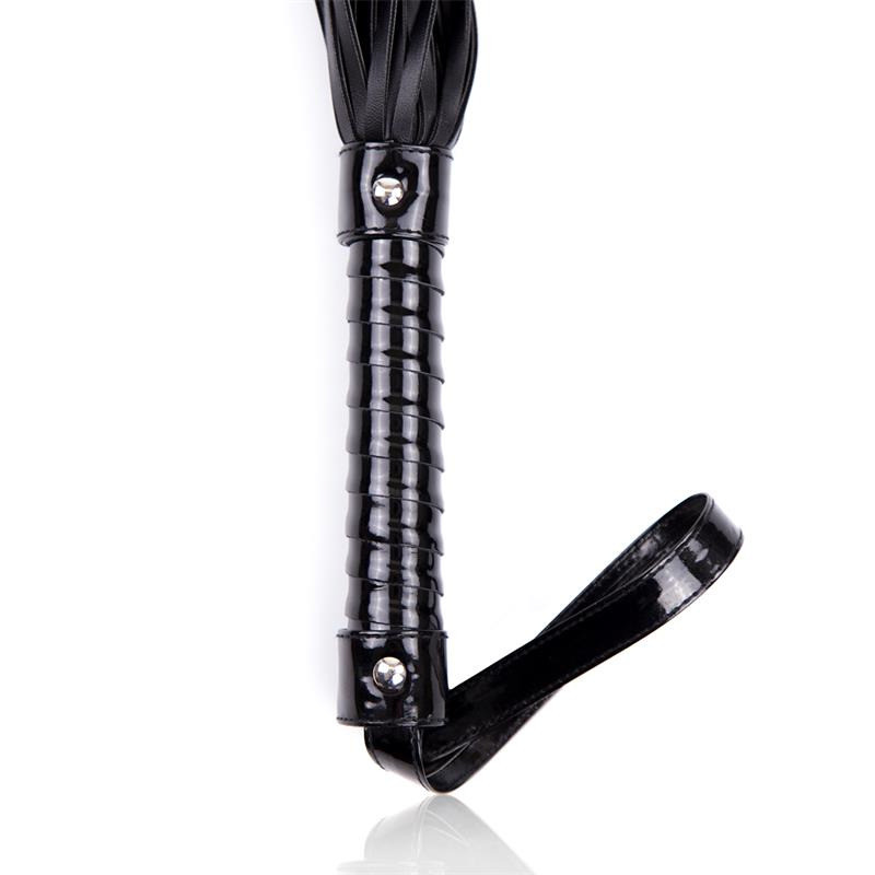 Flogger avec Manche Noir