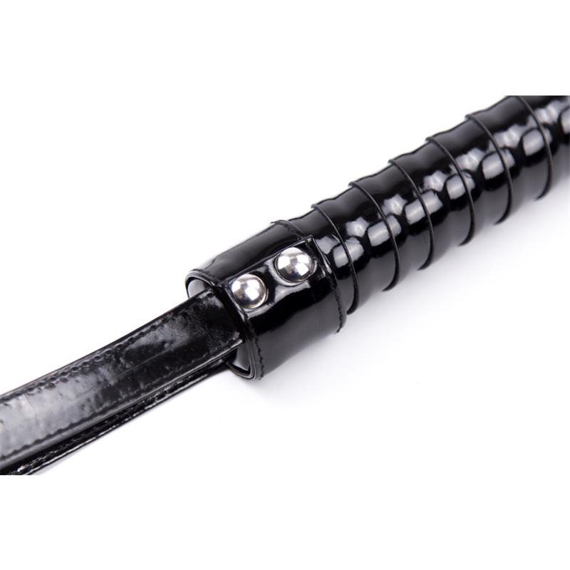 Flogger avec Manche Noir