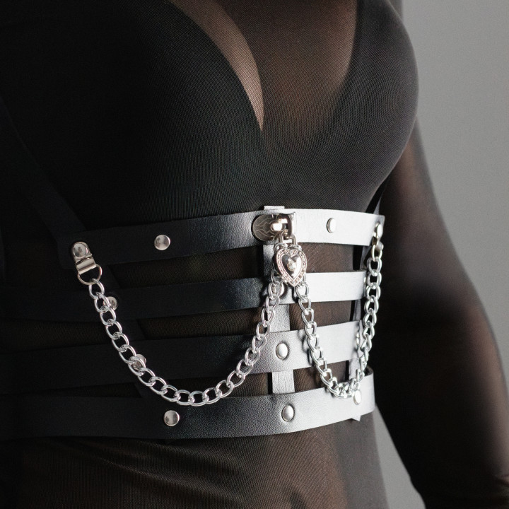 Harnais Corset Détail Chaînes