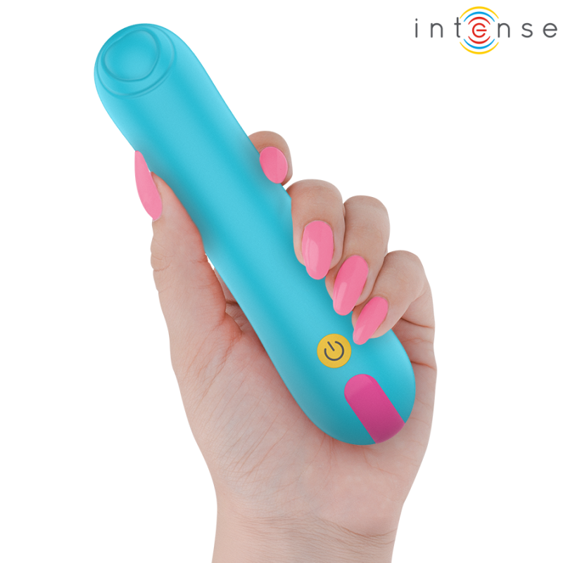 Claudia Tapping Vibrador