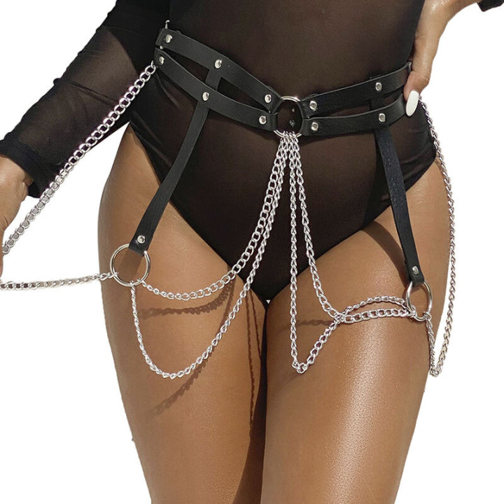 Cinturon de Cadenas Anillas Cuero Negro