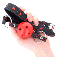Bâillon boule rouge rigide et creux Modèle 2