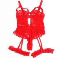 Body rouge en dentelle avec jarretelles et lanières