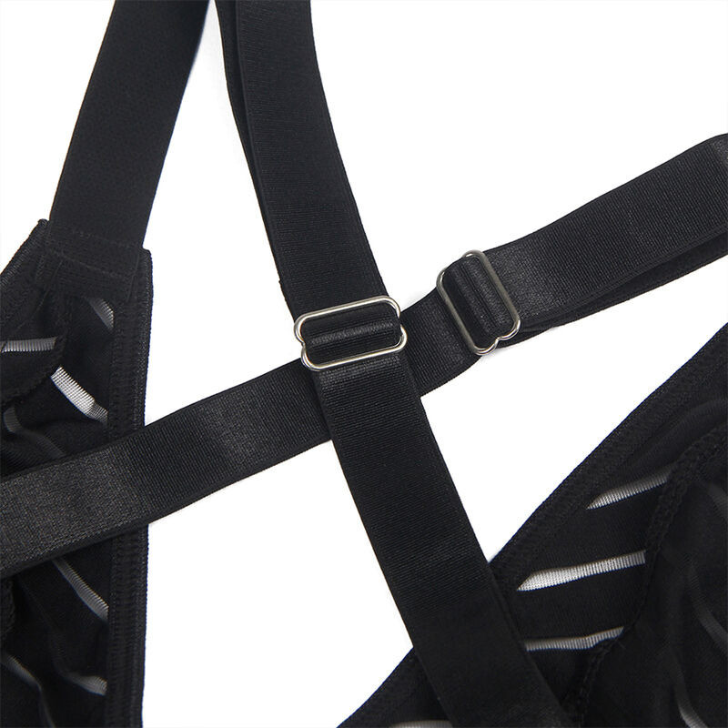 Body noir avec porte-jarretelles