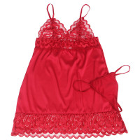 Babydoll satiné en dentelle rouge