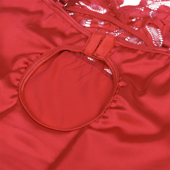 Babydoll satiné en dentelle rouge